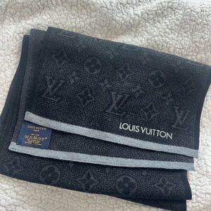 Louis Vuitton Monogram Classic Wool Scarf